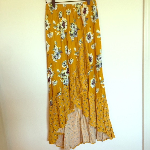 Blue Rain Dresses & Skirts - 🌼SALE🌼 BLUE RAIN FLORAL MAXI SKIRT